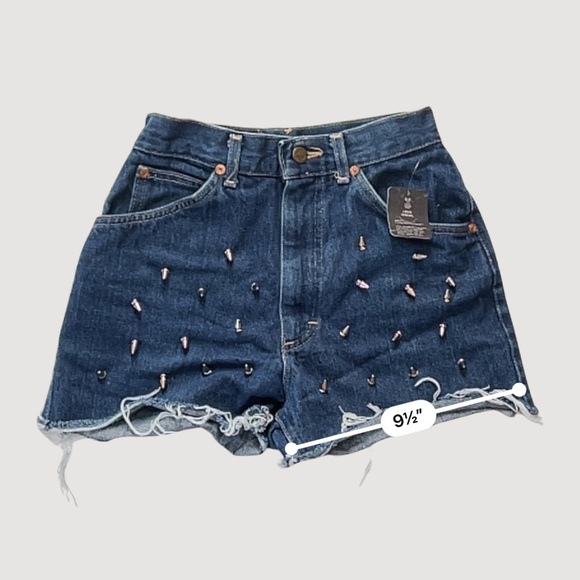 NWT 🗡️ spiked URBAN RENEWAL remade vintage LEE spike stud denim shorts. XS - Picture 12 of 14